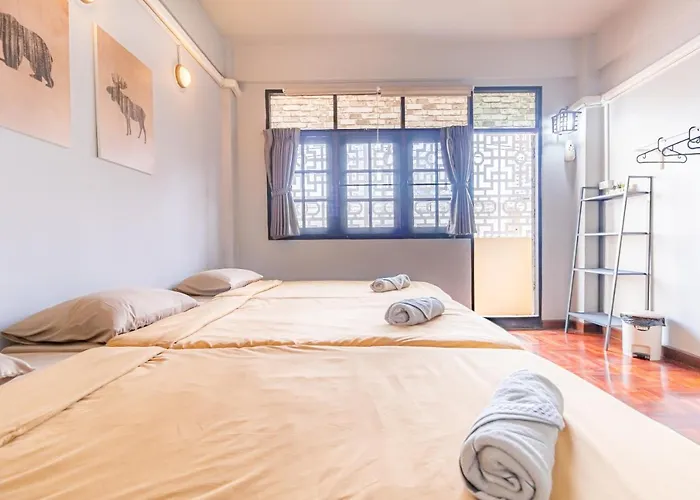 Snoozzze ใกล้รถไฟฟ้า ย่านบางรัก (adults Only) * Bangkok