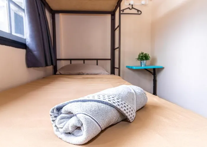 Snoozzze ใกล้รถไฟฟ้า ย่านบางรัก (adults Only) Ostello Bangkok