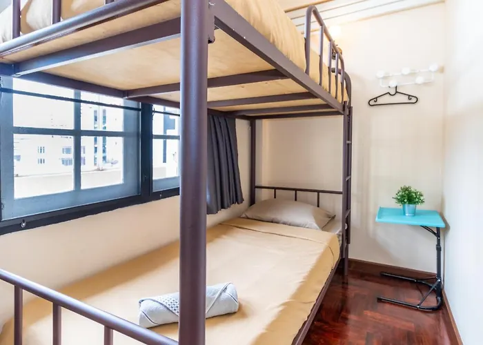 Snoozzze ใกล้รถไฟฟ้า ย่านบางรัก (adults Only) Ostello Bangkok