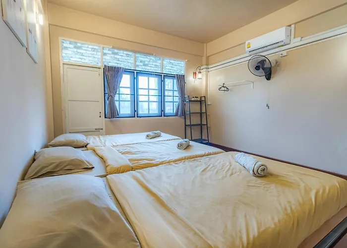Ostello Snoozzze ใกล้รถไฟฟ้า ย่านบางรัก (adults Only)